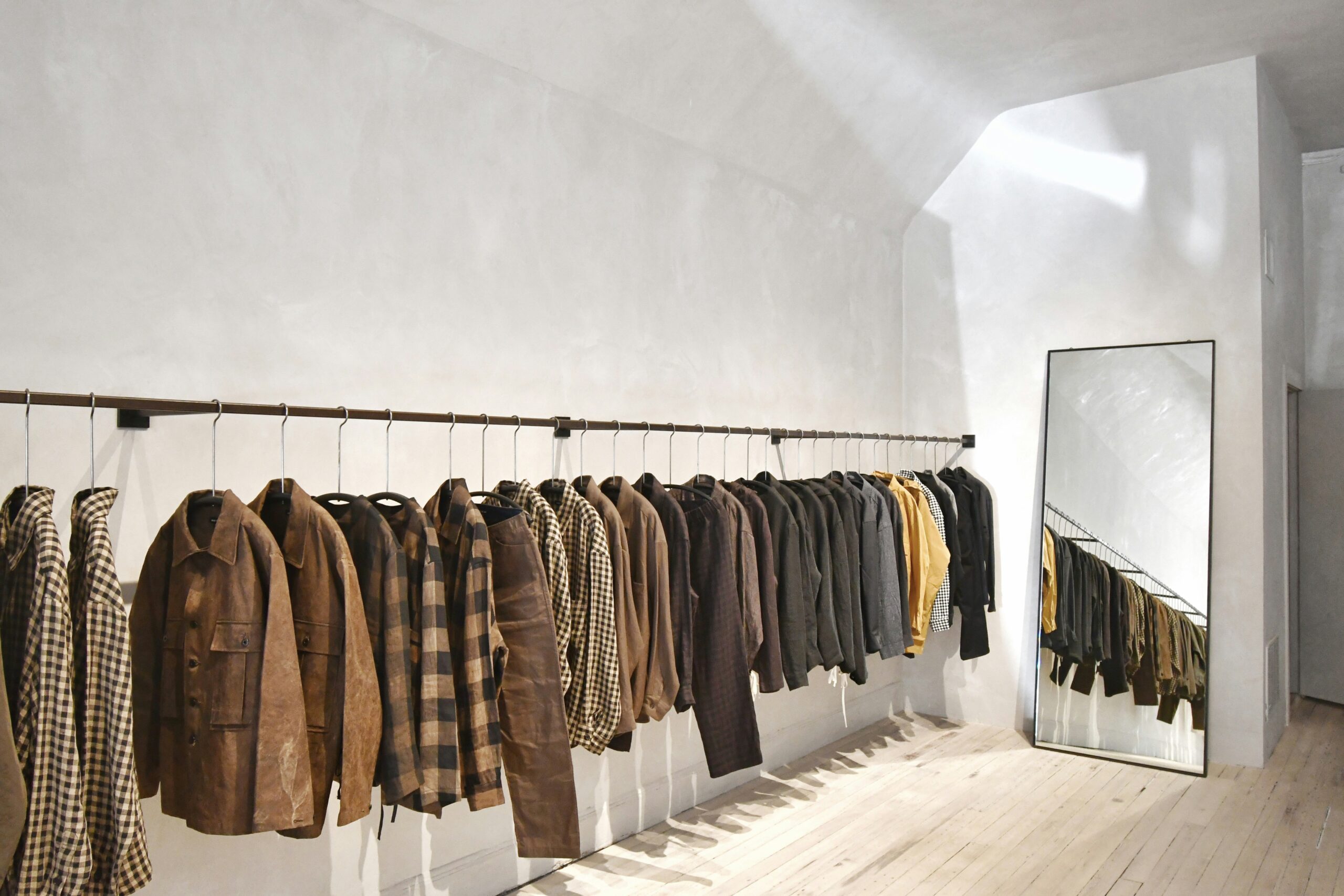 LENAVISAAC RT INTERNATIONAL repreneur - redressement judiciaire Lyon, marques haut de gamme